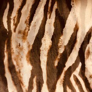 Animal print scarf, dress up your summer shirts